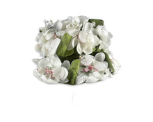 Load image into Gallery viewer, This vintage Union Made 1950&#39;s white Eremogone Kingii flower bucket hat is hand-made and the crown measures at 7 1/2 inches in diameter.