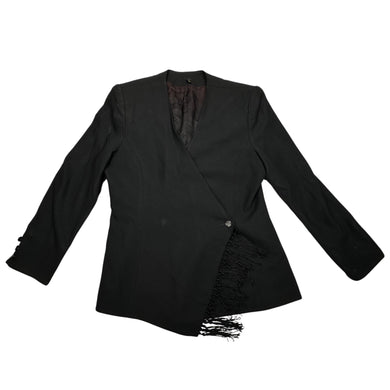 Experience the timeless allure of our Vintage Blazer with tassels. Wrap yourself in elegance and grace with its buttoned closure and intricate button detailing on the sleeves. Please note that this garment has a delicate light stain on the front. Measu...