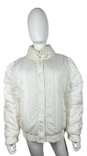 Load image into Gallery viewer, Experience adventure and comfort with our exceptional Vintage All Around The World Casual Club Coat. This outdoor white puff coat features a pop-up neck and snap button wrist, providing adjustable comfort for all your travels. Measured Flat Chest: 42&quot;,...